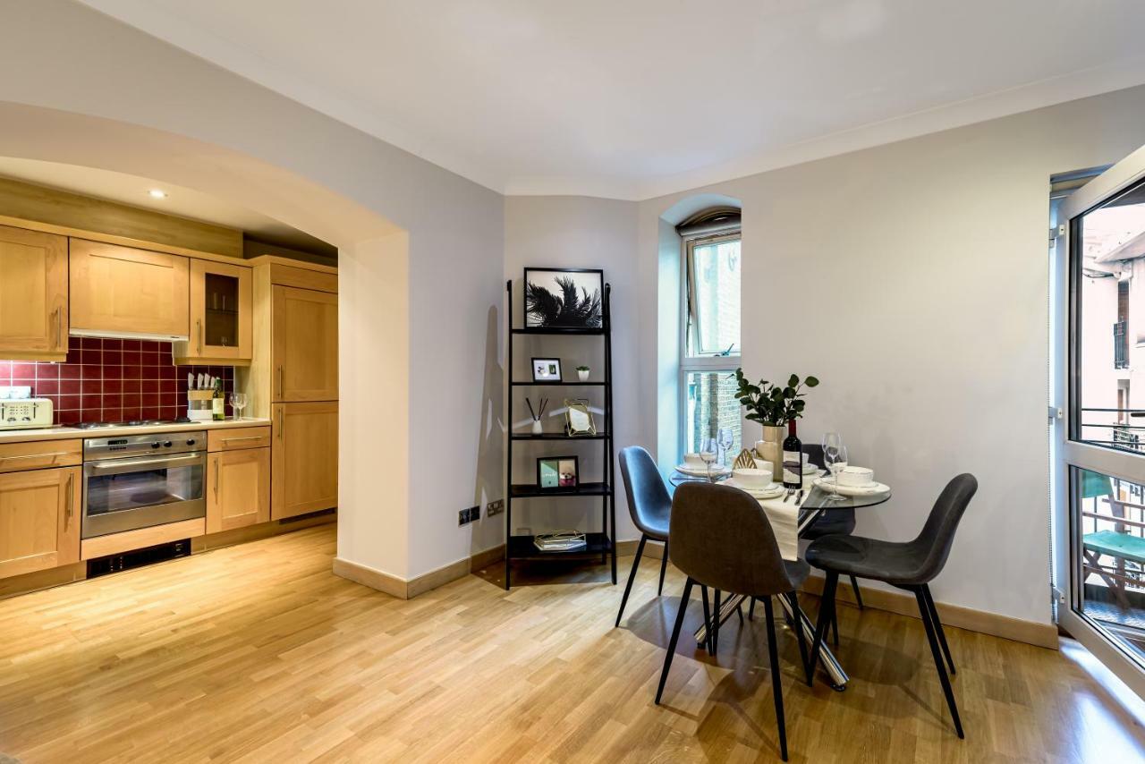 One Bed Serviced Near Millenium Bridge Appartamento